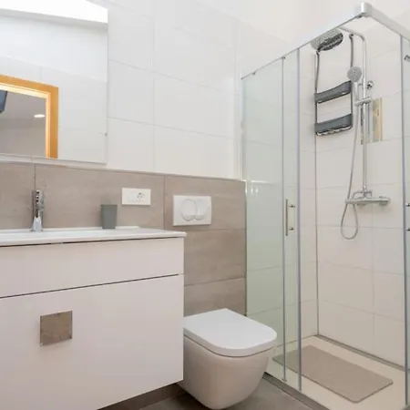 Villa Beautiful Miki With Pool In Makarska