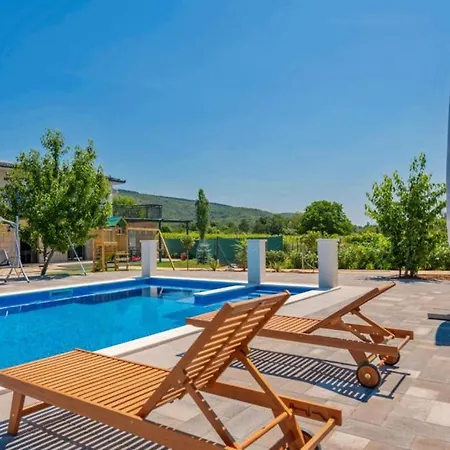 Beautiful Miki With Pool In * Makarska