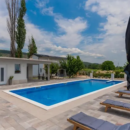 Villa Beautiful Miki With Pool In *