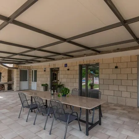 Beautiful Miki With Pool In * Makarska