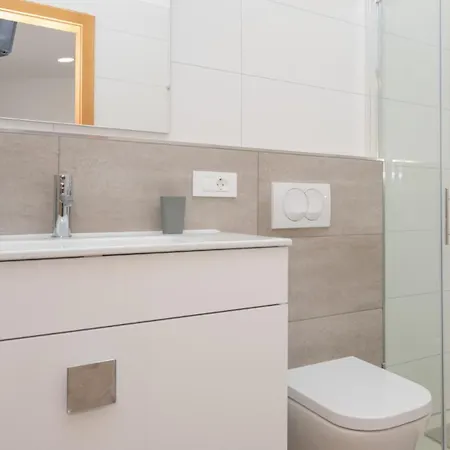 Villa Beautiful Miki With Pool In *