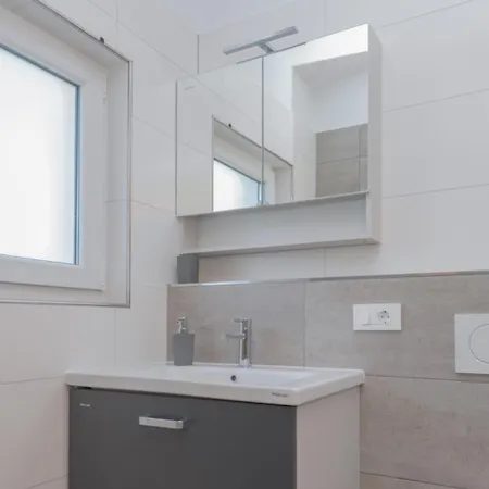 Beautiful Miki With Pool In *