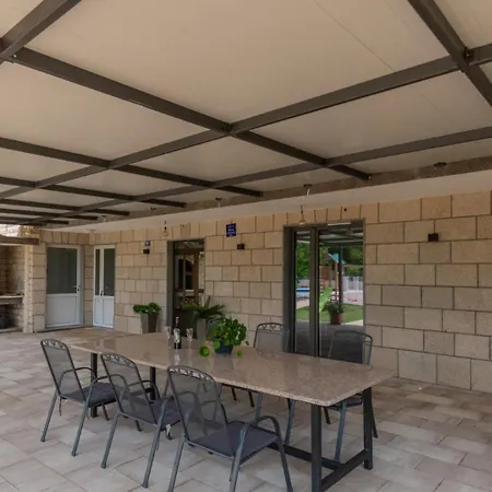 Villa Beautiful Miki With Pool In Makarska