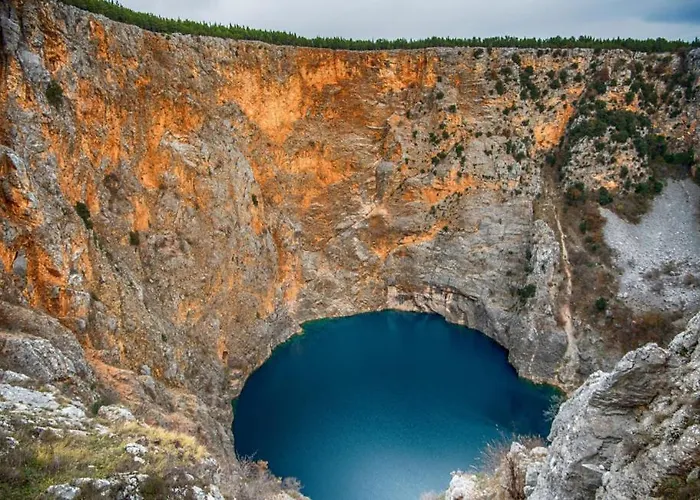 Beautiful Miki With Pool In *