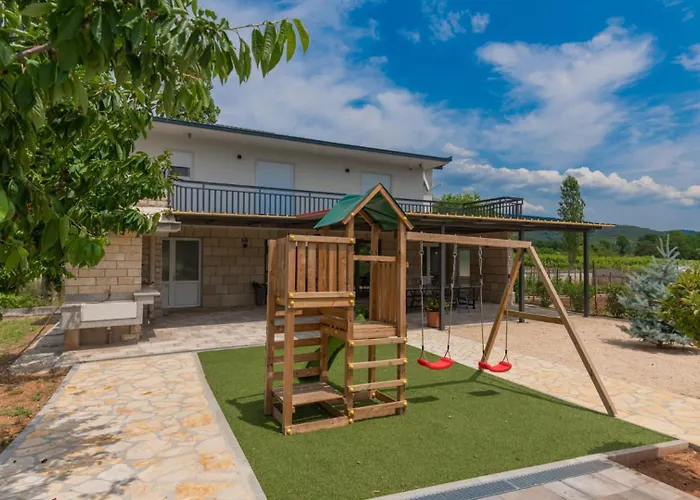 Beautiful Miki With Pool In Вілла *