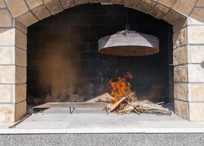 Villa Beautiful Miki With Pool In